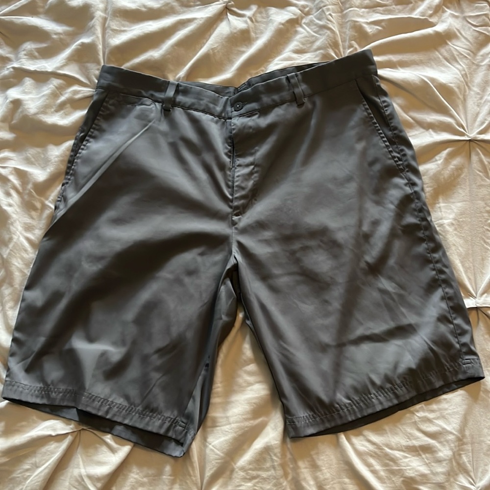Nike golf shorts dri-fit 36 inch